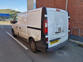 Used Vauxhall Vivaro 2016 for sale - 77747339: Photo