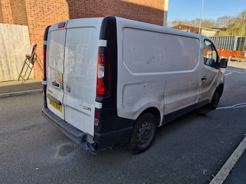 Used Vauxhall Vivaro 2016 for sale - 77747339: Photo
