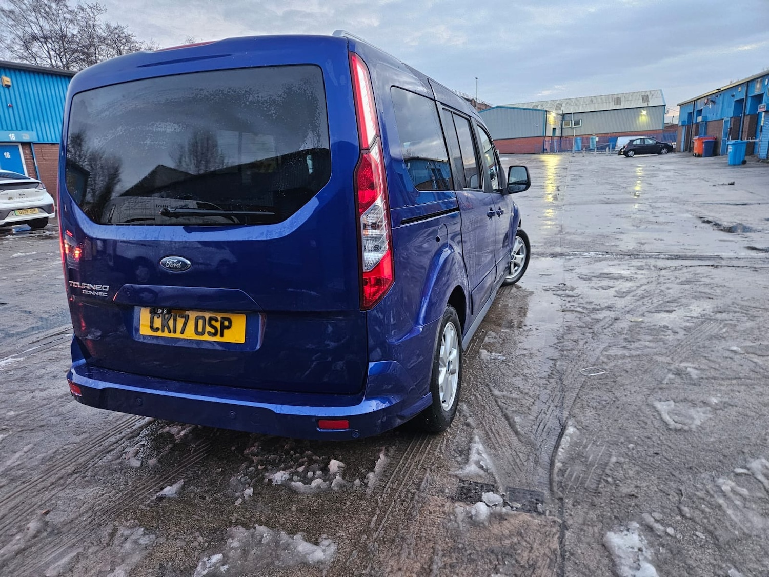 Used Ford Grand Tourneo Connect 2017 for sale - 77154166: Photo 3