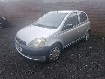 Used Toyota Yaris 2001 for sale - 77300349: Photo