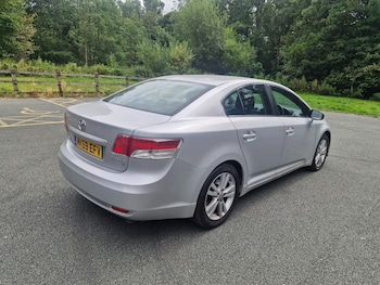 Used Toyota Avensis 2009 for sale - 79527487: Photo