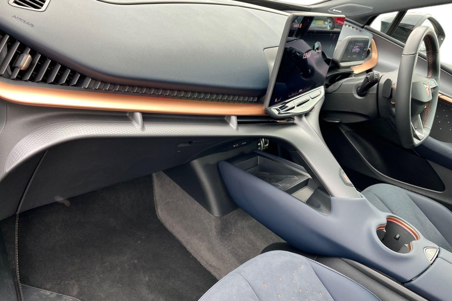 Used Cupra Tavascan 2025 for sale - 77841180: Photo 2