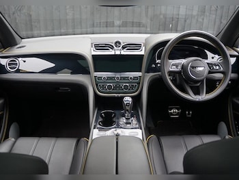Used Bentley Bentayga 2022 for sale - 75960006: Photo