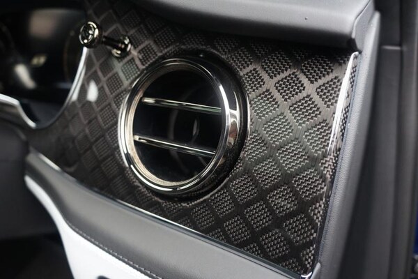 Used Bentley Bentayga 2025 for sale - 76255307: Photo 18