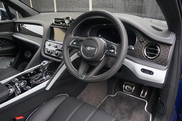 Used Bentley Bentayga 2025 for sale - 76255307: Photo 21