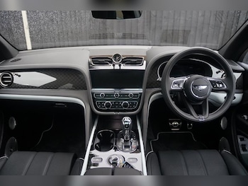 Used Bentley Bentayga 2025 for sale - 76255307: Photo 4