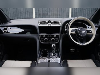 Used Bentley Bentayga 2024 for sale - 76692997: Photo