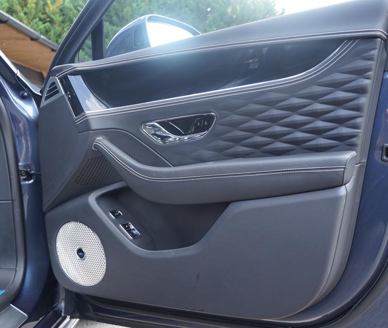 Used Bentley Flying Spur 2023 for sale - 76154261: Photo 17