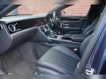 Used Bentley Flying Spur 2023 for sale - 76154261: Photo
