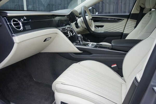 Used Bentley Flying Spur 2020 for sale - 76290292: Photo 2