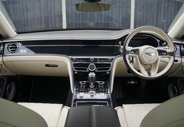 Used Bentley Flying Spur 2020 for sale - 76290292: Photo 4