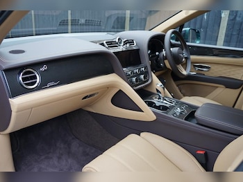 Used Bentley Bentayga 2025 for sale - 78090516: Photo