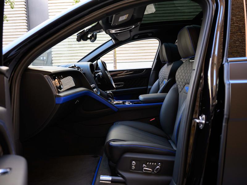 Used Bentley Bentayga 2025 for sale - 77248808: Photo 2