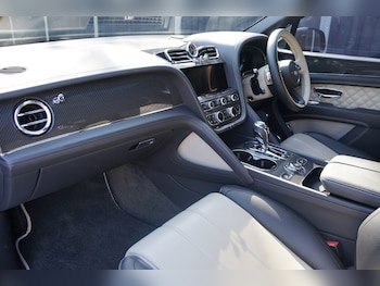 Used Bentley Bentayga 2021 for sale - 78593009: Photo
