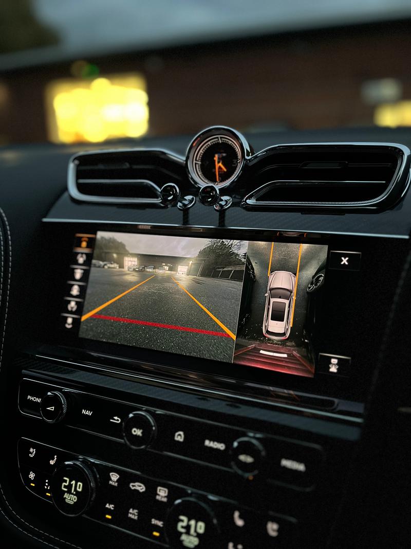 Used Bentley Bentayga 2023 for sale - 76641038: Photo 15