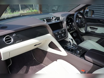 Used Bentley Bentayga 2026 for sale - 79552439: Photo