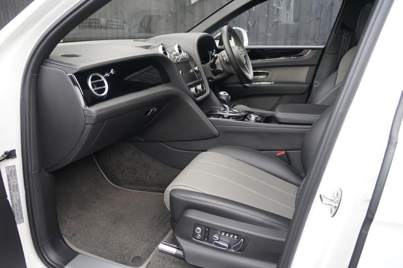 Used Bentley Bentayga 2019 for sale - 75995358: Photo 2