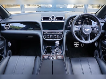 Used Bentley Bentayga 2021 for sale - 78903587: Photo