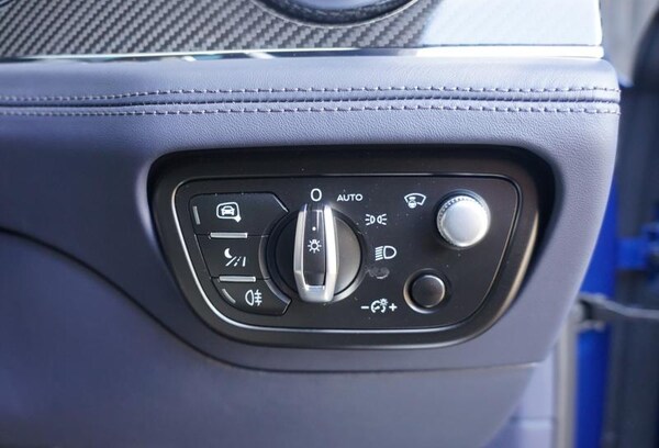 Used Bentley Bentayga 2023 for sale - 75084451: Photo 17