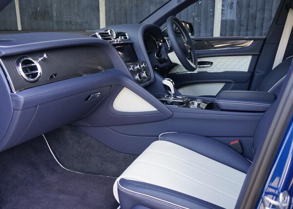 Used Bentley Bentayga 2023 for sale - 75084451: Photo 2