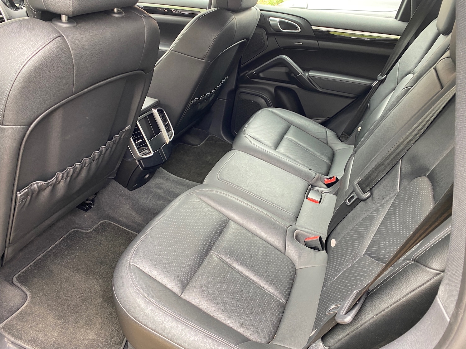 Used Porsche Cayenne 2012 for sale - 76687432: Photo 25