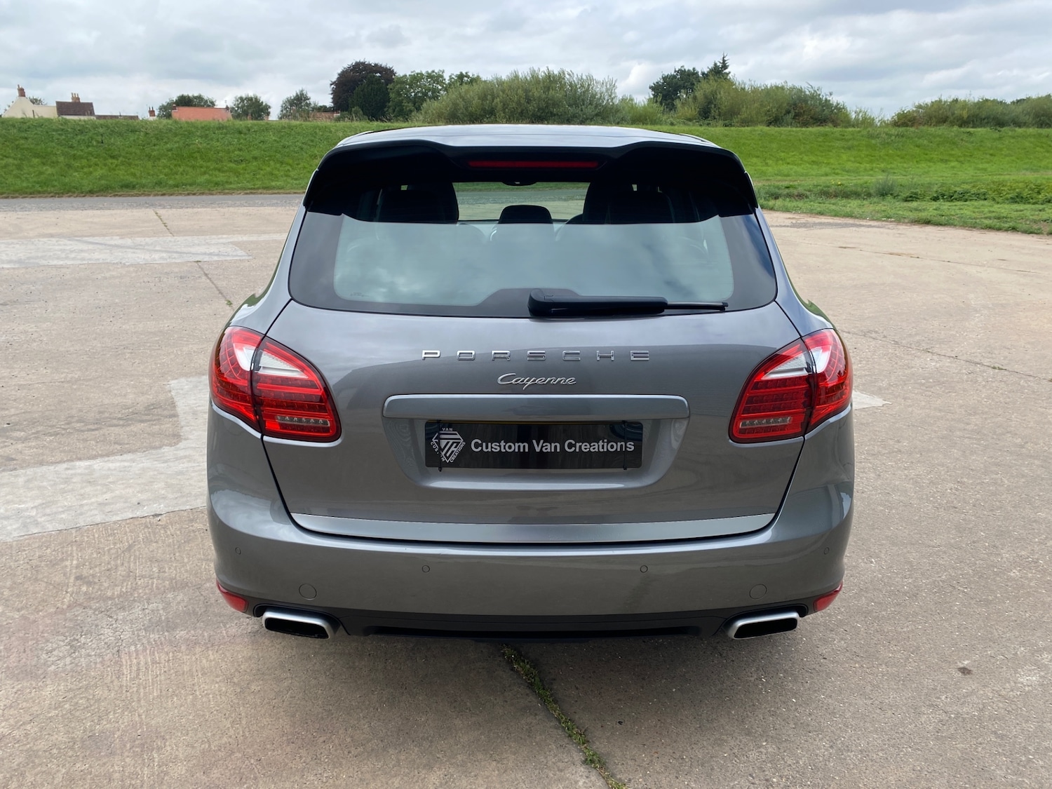 Used Porsche Cayenne 2012 for sale - 76687432: Photo 8