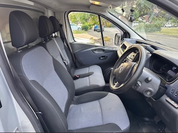 Used Vauxhall Vivaro 2015 for sale - 75412745: Photo