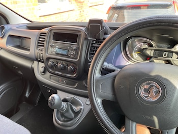 Used Vauxhall Vivaro 2015 for sale - 75412745: Photo