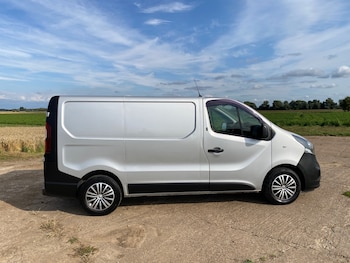 Used Vauxhall Vivaro 2015 for sale - 75412745: Photo