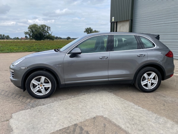 Used Porsche Cayenne 2012 for sale - 75608488: Photo 9