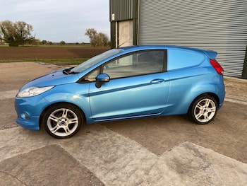 Used Ford Fiesta 2011 for sale - 76405490: Photo