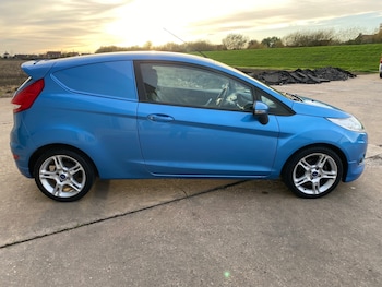 Used Ford Fiesta 2011 for sale - 76405490: Photo