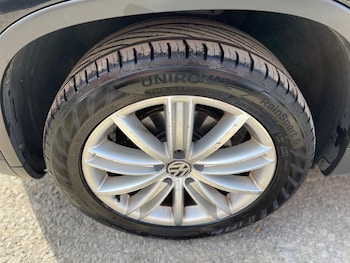 Used Volkswagen Tiguan 2015 for sale - 78413004: Photo