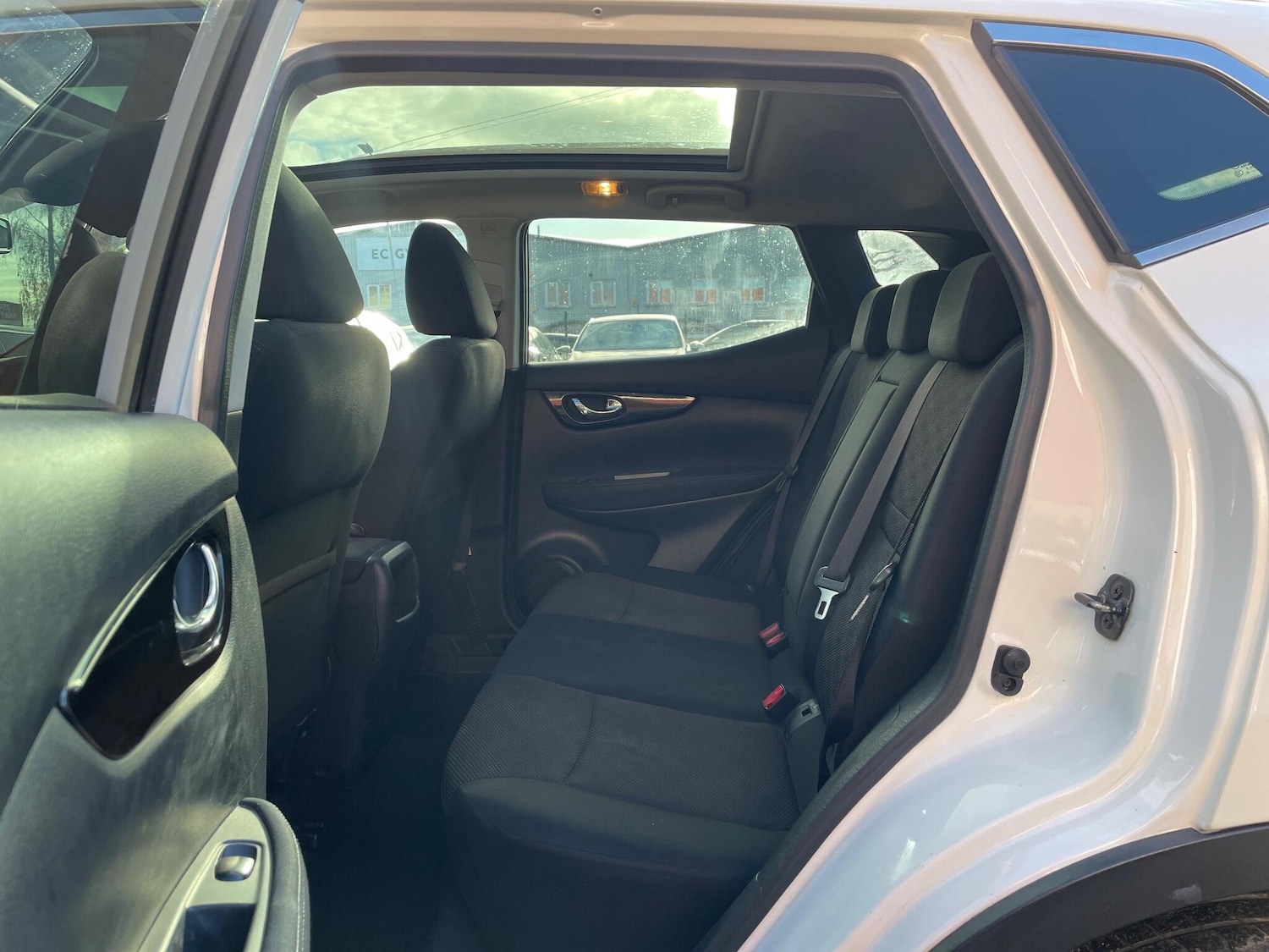 Used Nissan Qashqai 2015 for sale - 76914521: Photo 18