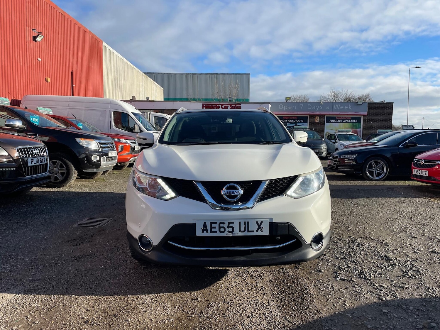 Used Nissan Qashqai 2015 for sale - 76914521: Photo 6