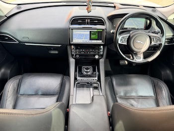 Used Jaguar F-Pace 2017 for sale - 79620075: Photo