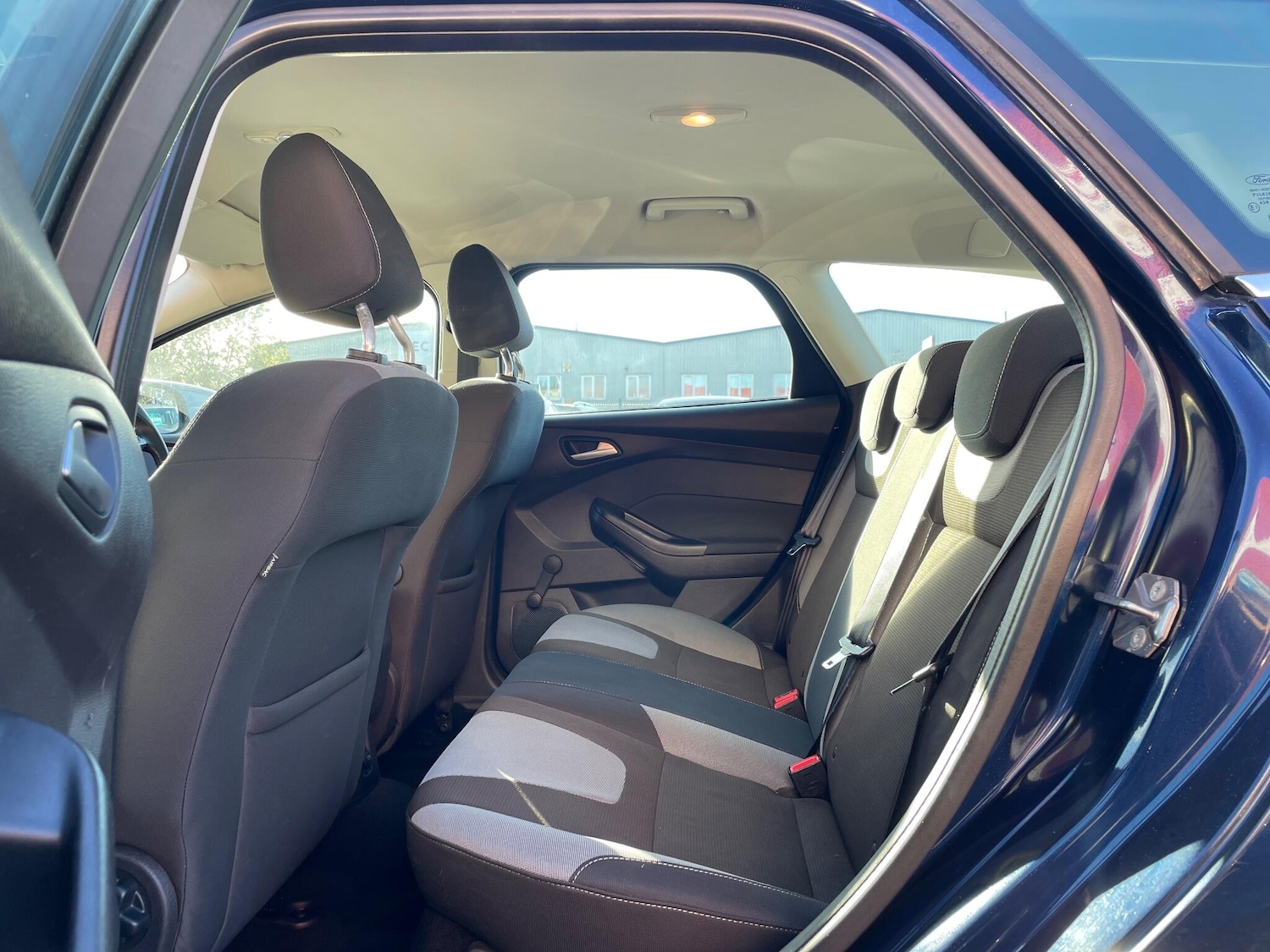 Used Ford Focus 2011 for sale - 76334627: Photo 16