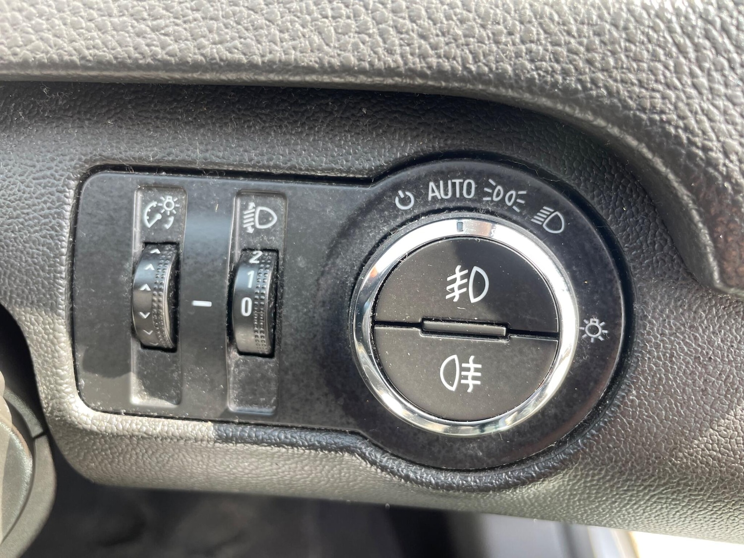 Used Vauxhall Insignia 2016 for sale - 78201569: Photo 9