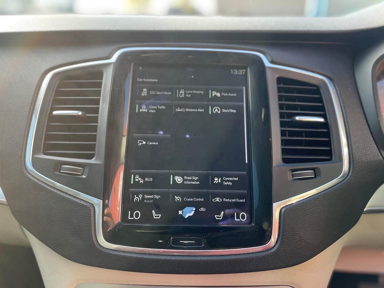 Used Volvo XC90 2017 for sale - 76405815: Photo 15