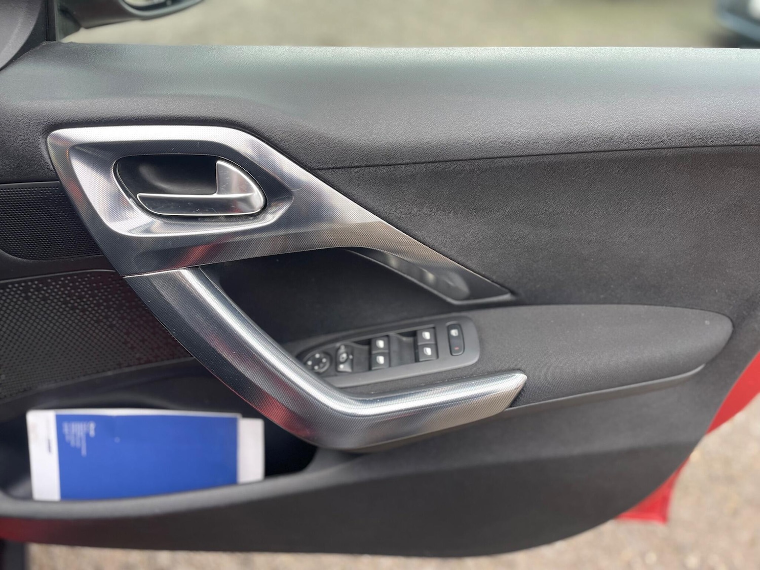 Used Peugeot 2008 2015 for sale - 77462953: Photo 15