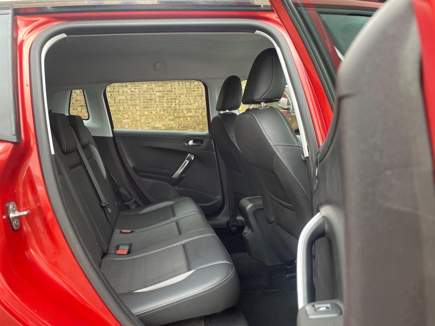 Used Peugeot 2008 2015 for sale - 77462953: Photo 23