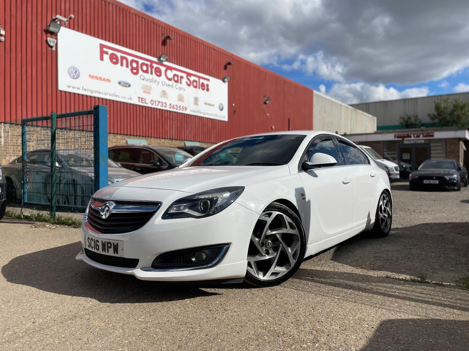 Used Vauxhall Insignia 2016 for sale - 76010687: Photo 1