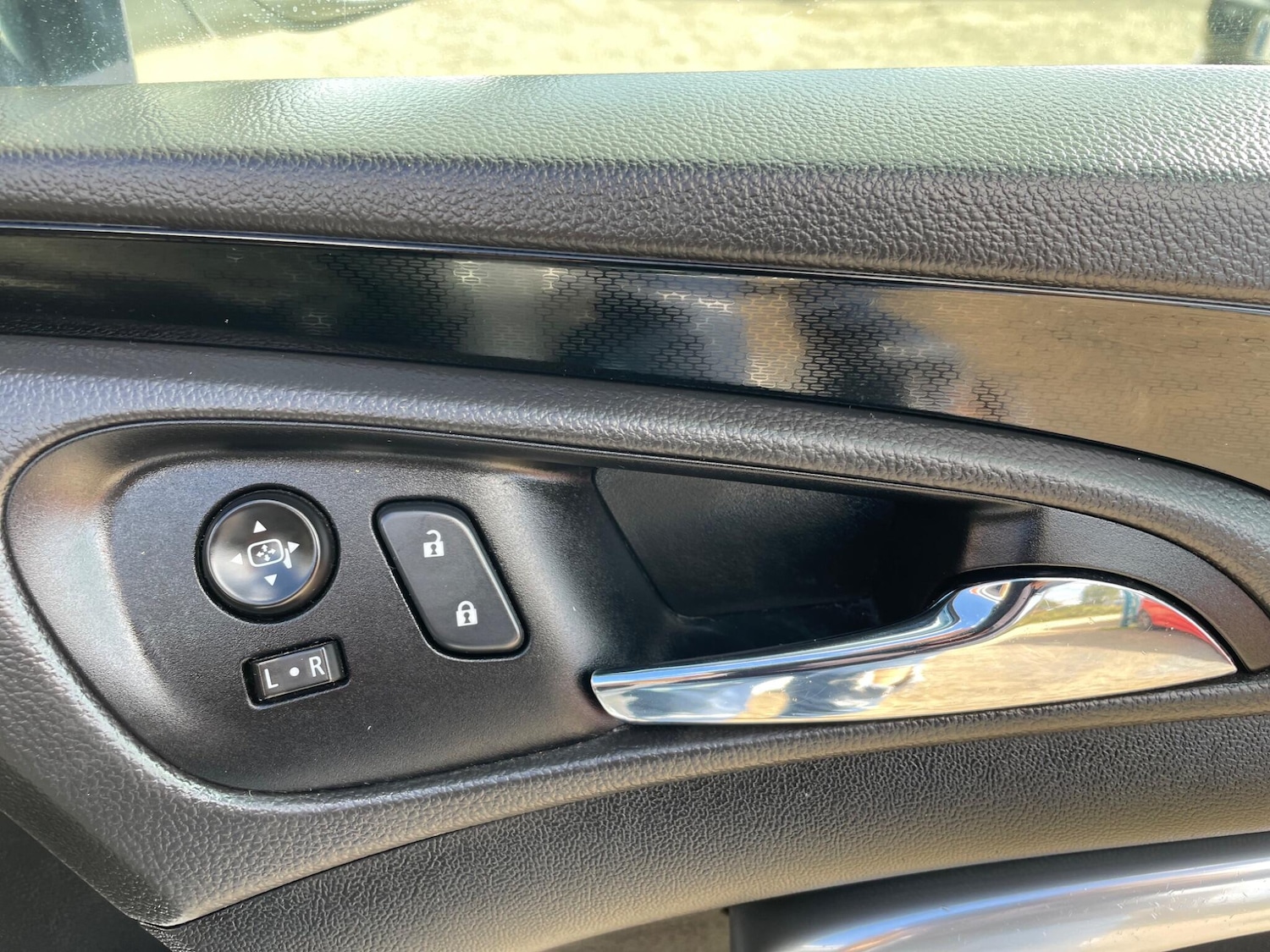 Used Vauxhall Insignia 2016 for sale - 76010687: Photo 18