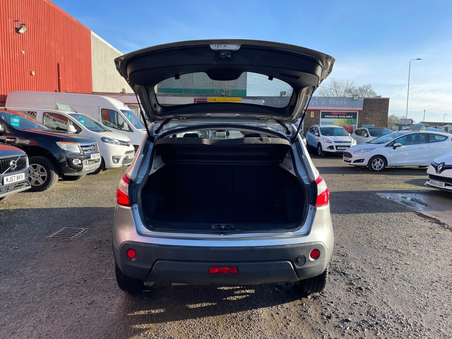 Used Nissan Qashqai 2013 for sale - 76914523: Photo 18