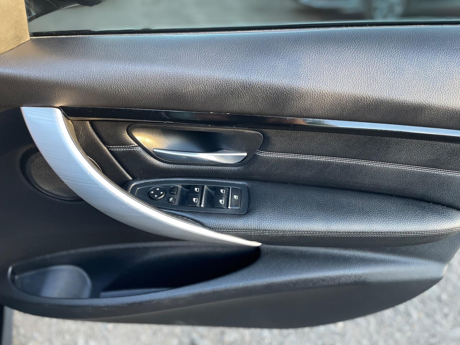 Used BMW 3 Series 2017 for sale - 76914536: Photo 11