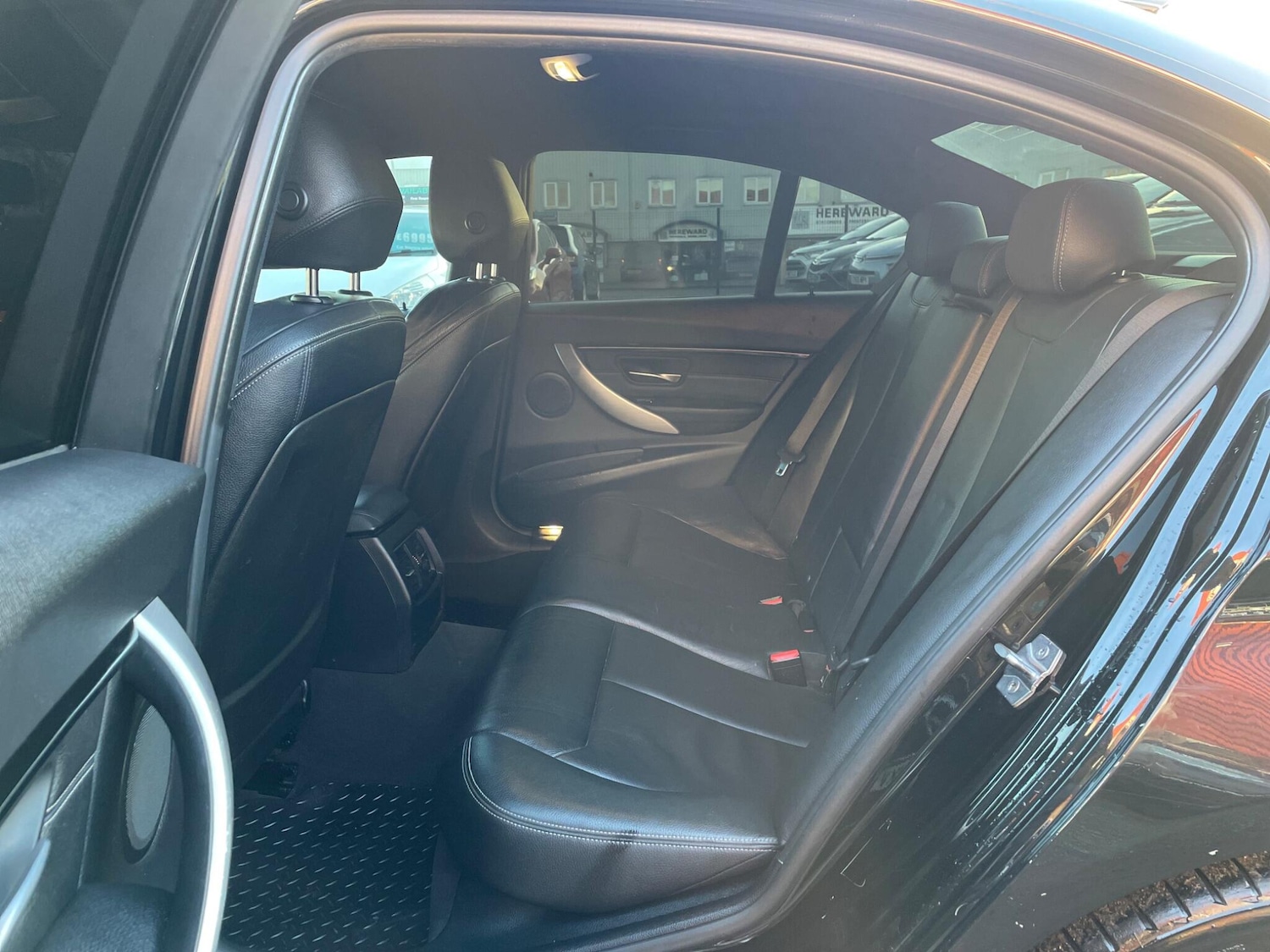 Used BMW 3 Series 2017 for sale - 76914536: Photo 19