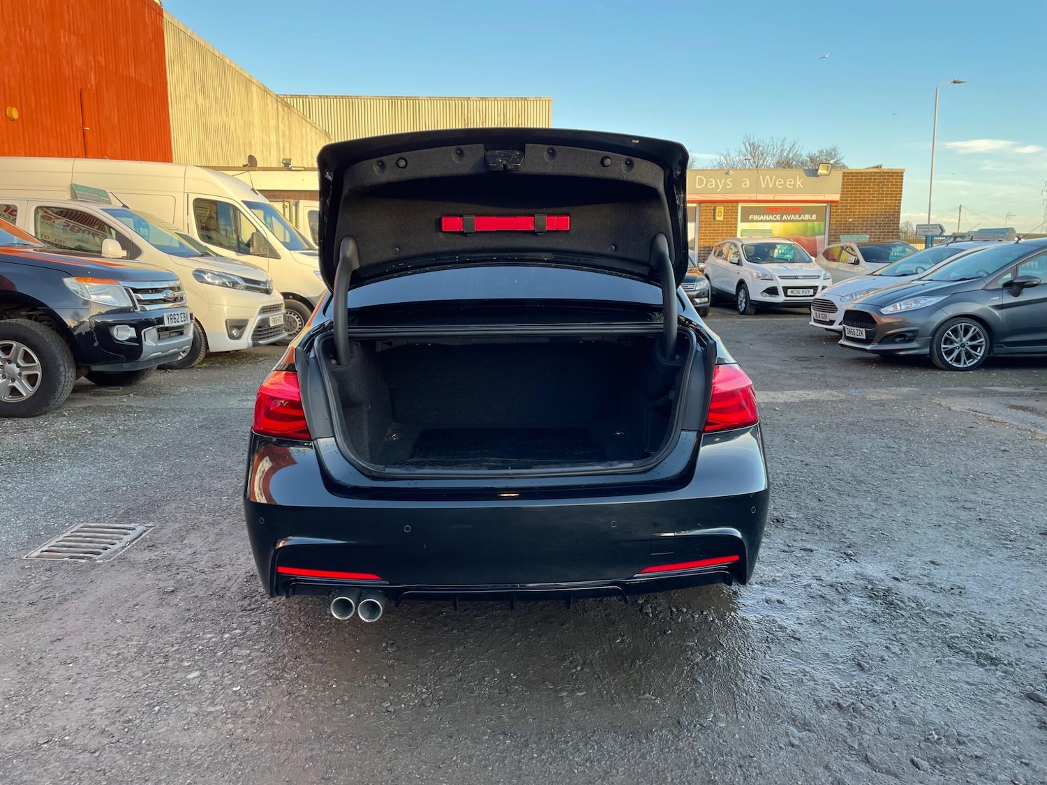 Used BMW 3 Series 2017 for sale - 76914536: Photo 29