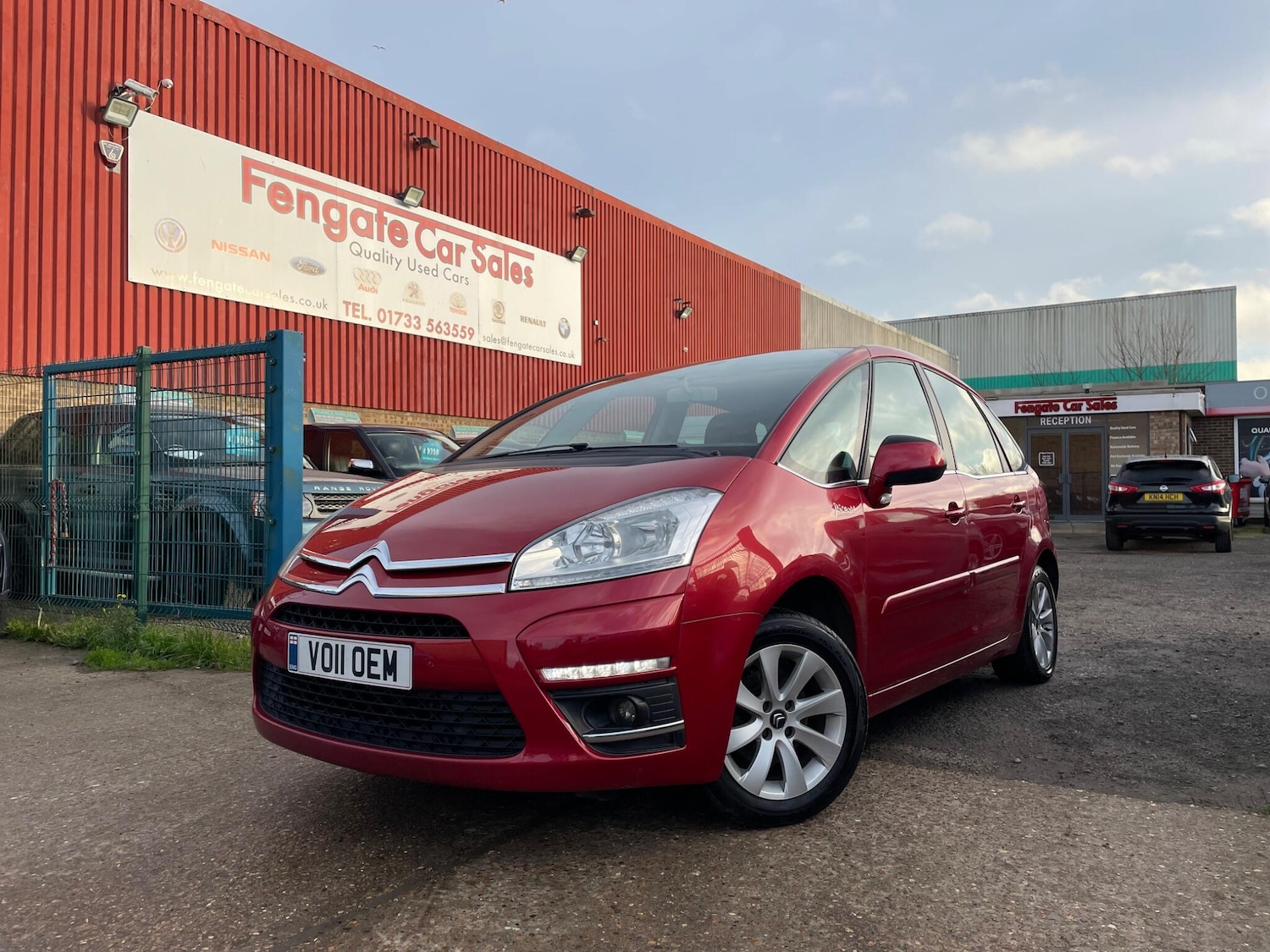 Used Citroen C4 Picasso 2011 for sale - 76914542: Photo 1