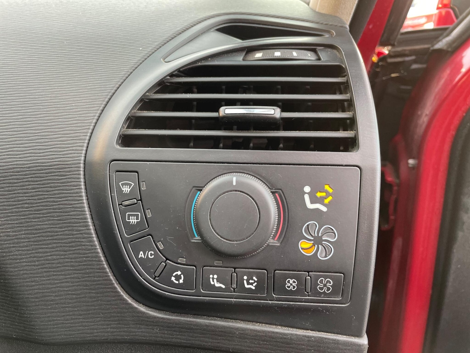 Used Citroen C4 Picasso 2011 for sale - 76914542: Photo 21