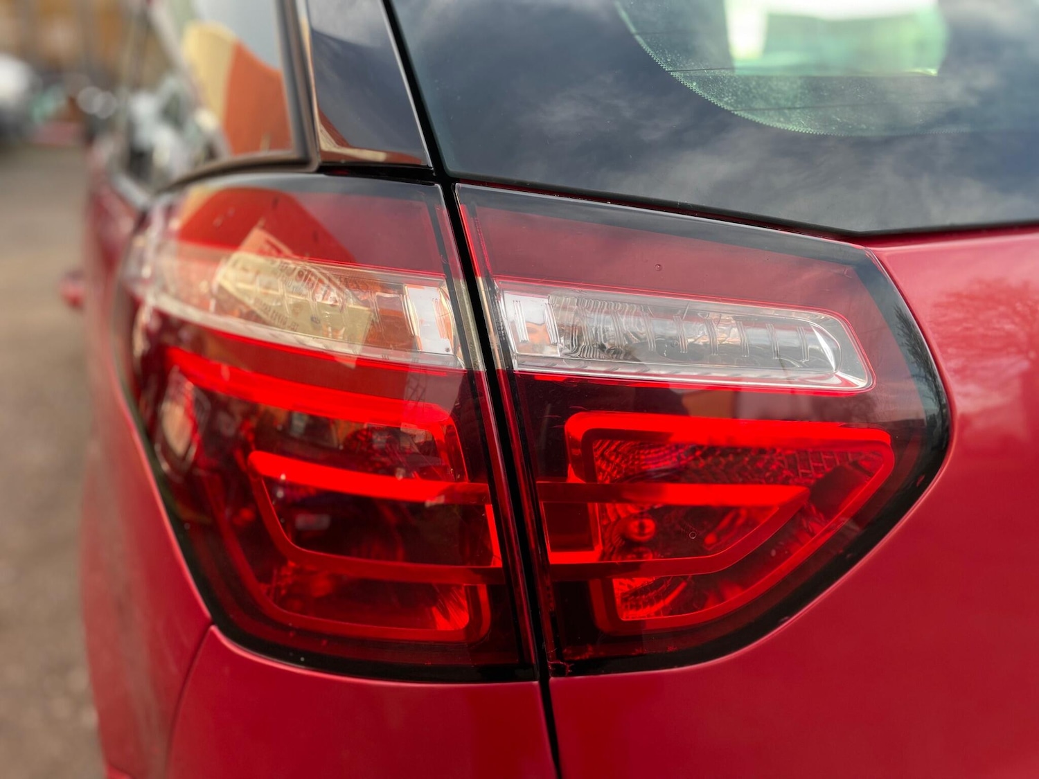 Used Citroen C4 Picasso 2011 for sale - 76914542: Photo 25